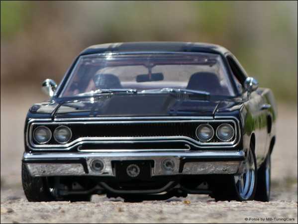 1:18 GMP Plymouth Blackbird Road Runner G1803120 Limited Edition 996 - NEW with GMP original packaging - diecast & excellent condition